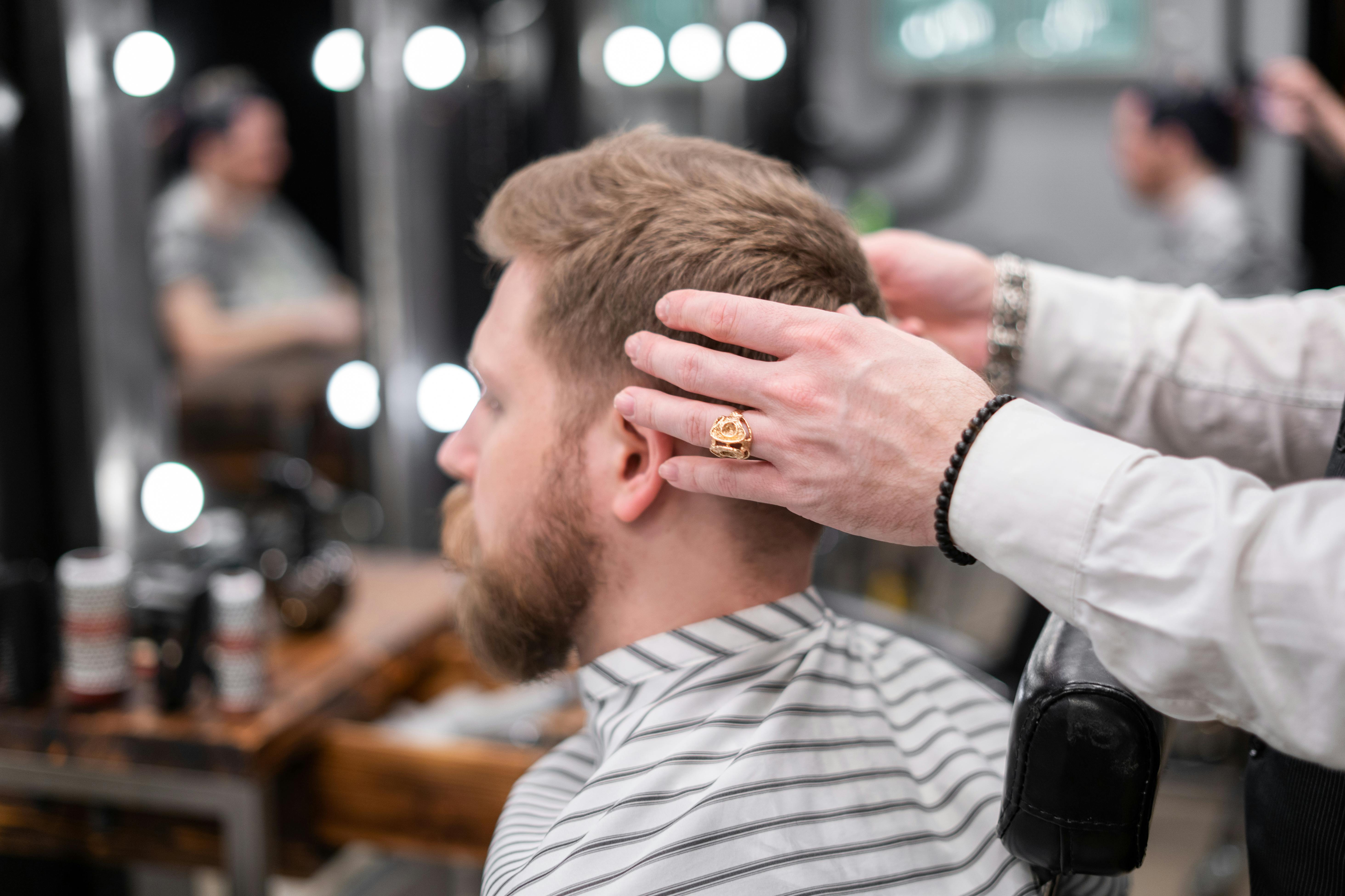 Professional Pompadour - Men's Grooming Excellence